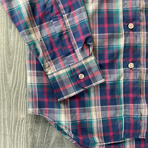 NWT VTG Woolrich Long Sleeve Button Up Shirt
6633
Men's SMALL
Navy Tan Red Plaid - Picture 2 of 10